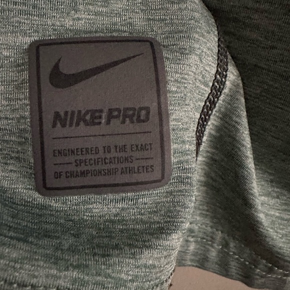 Nike Pro Men's Green Fitted Performance Tee size small - Picture 4 of 10